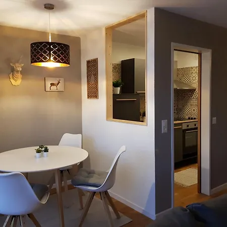 Valere C 233 アパート